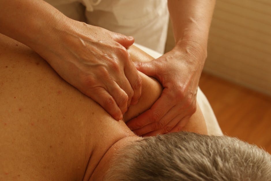 Jak masaże i terapie równoważne wpływają na poprawę samopoczucia i zdrowia