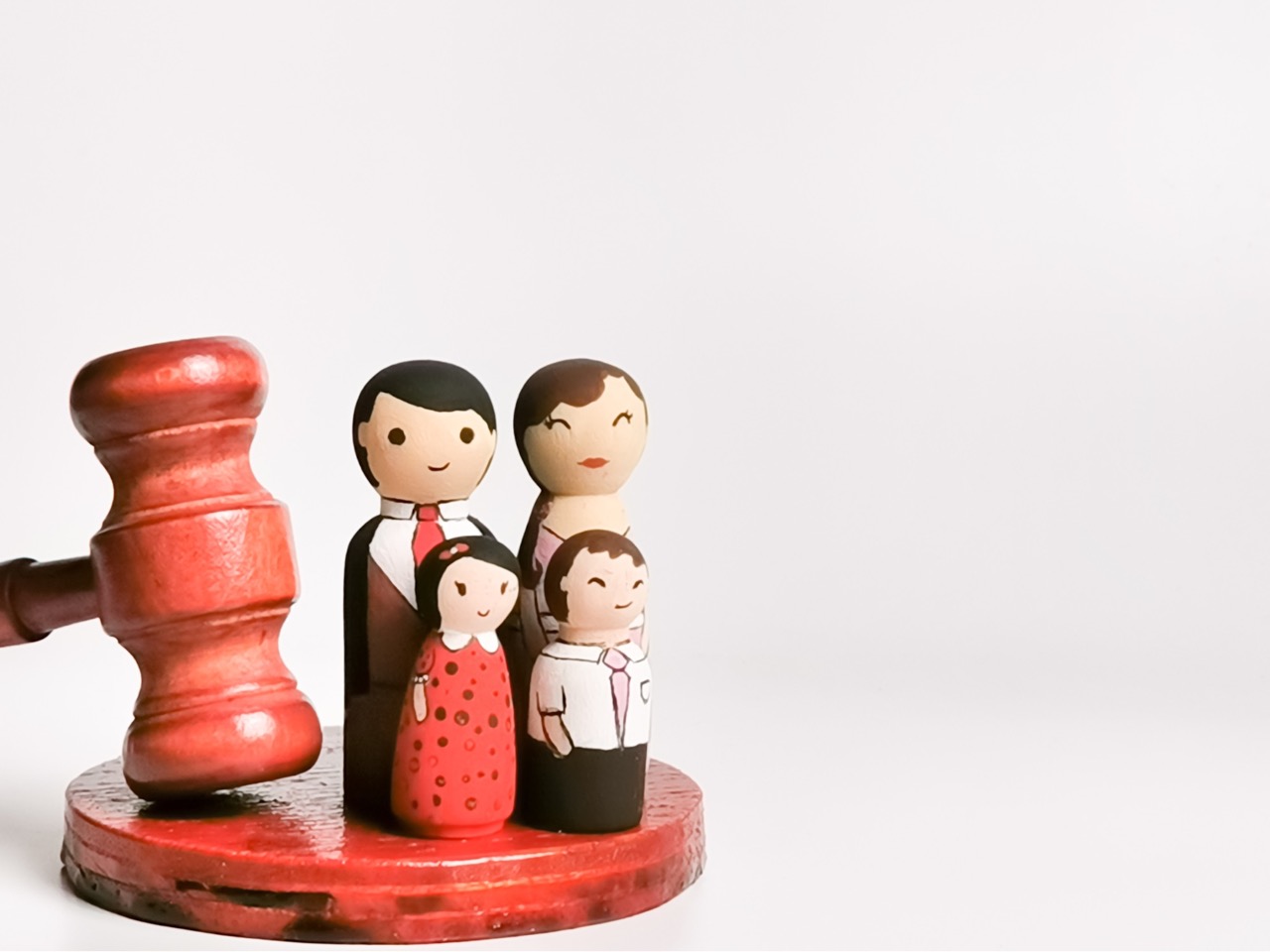 Jak złożyć pozew o rozwód? Co powinien zawierać?